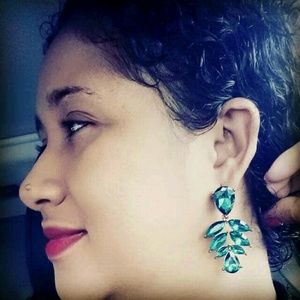 Meet your Posher, Mirline